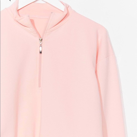 Matching pink sweater and jogger sweatpants - Picture 2 of 7